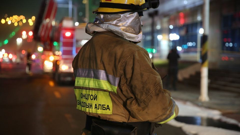 Алба хаагчид 132 иргэнийг утаажилтын бүсээс гаргалаа